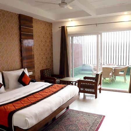 Airport Hotel New Delhi Exterior photo