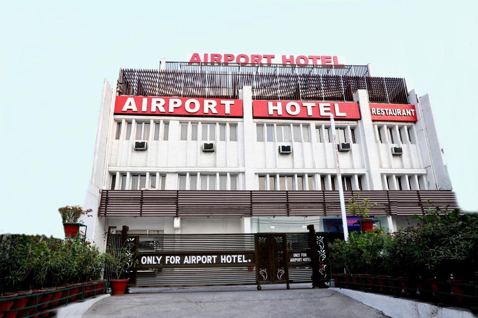 Airport Hotel New Delhi Exterior photo