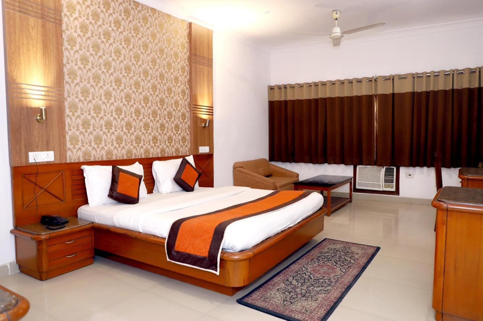 Airport Hotel New Delhi Exterior photo