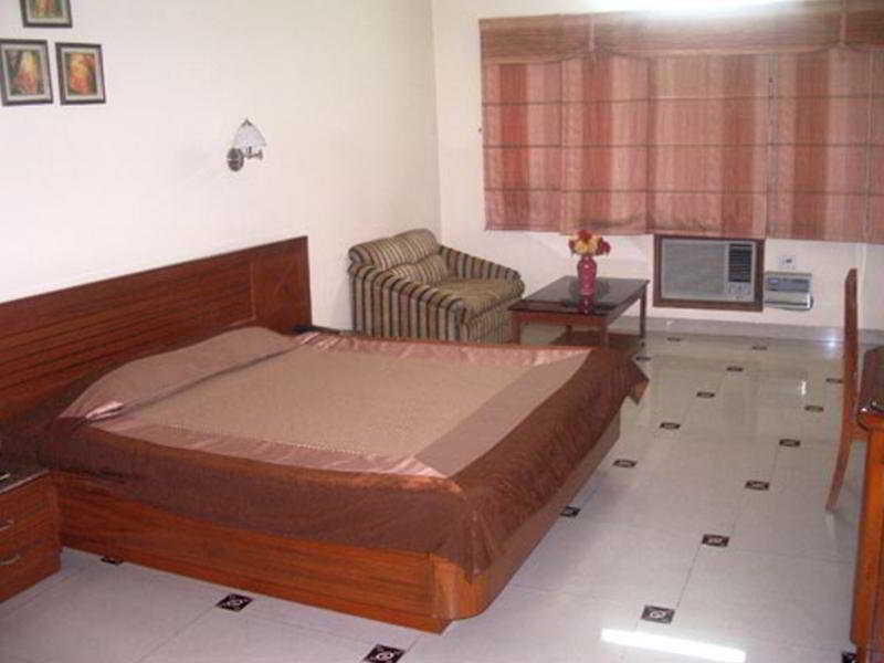 Airport Hotel New Delhi Exterior photo