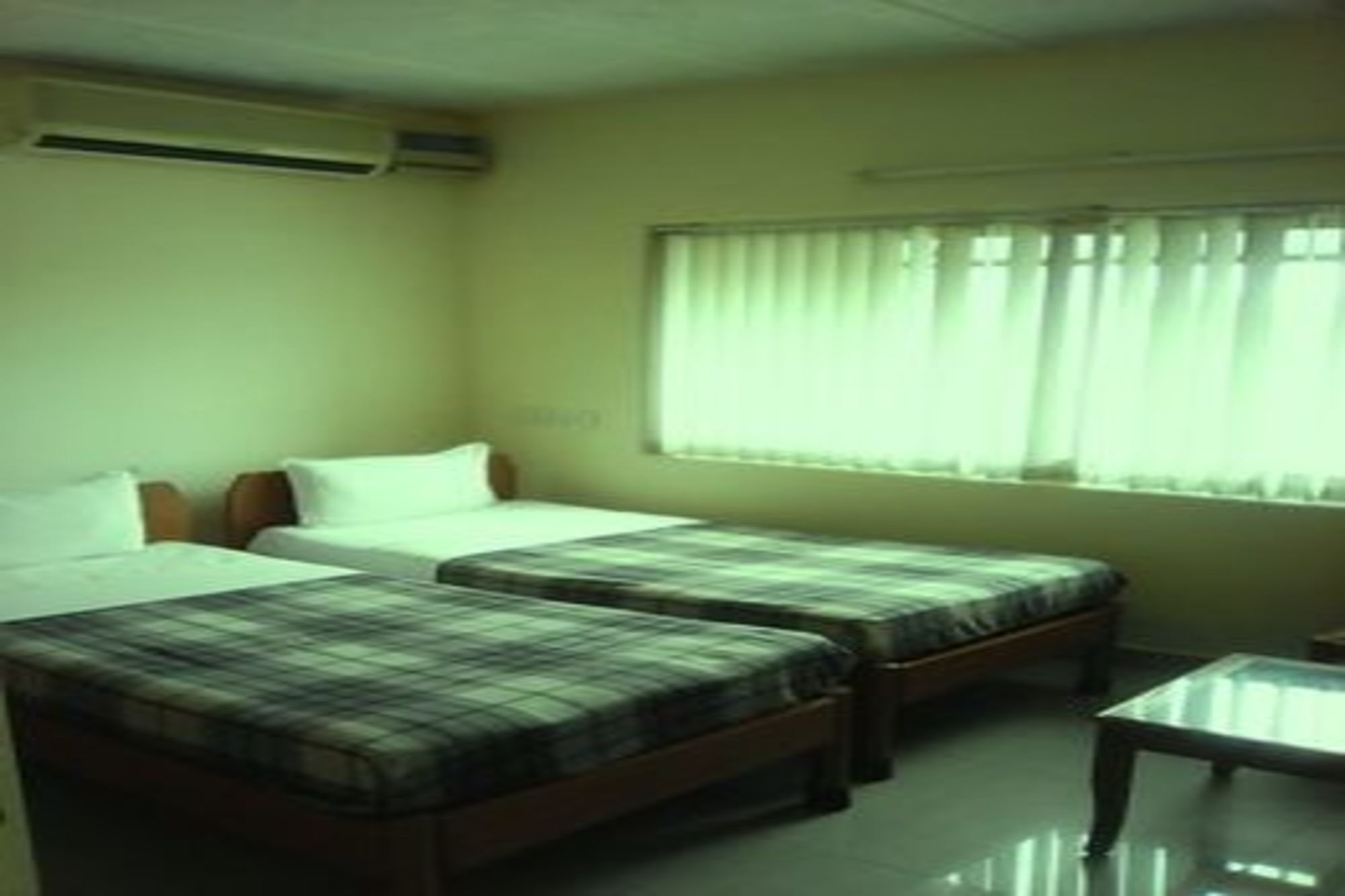 Airport Hotel New Delhi Exterior photo