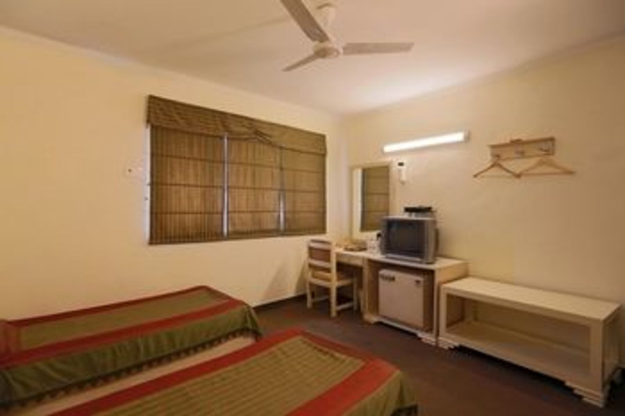 Airport Hotel New Delhi Exterior photo