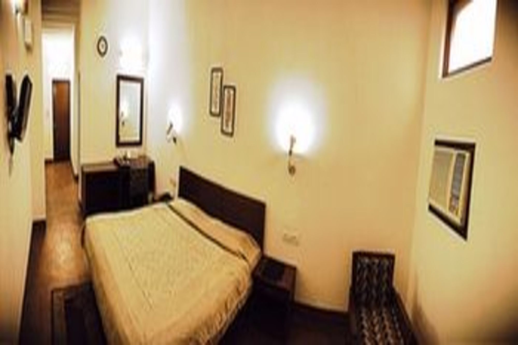 Airport Hotel New Delhi Exterior photo